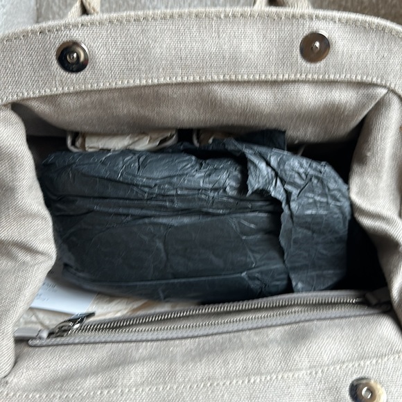 Prada bag - Picture 3 of 5